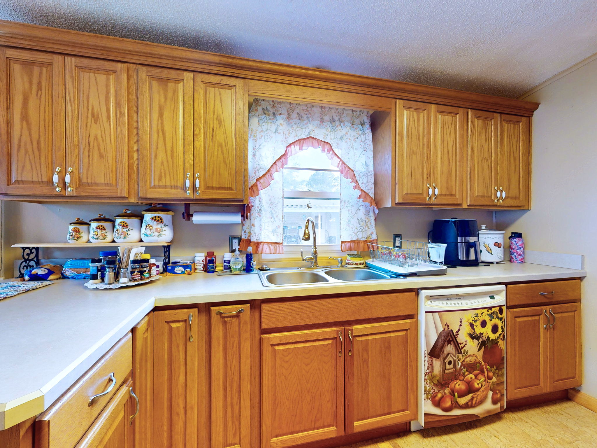  Photo 10