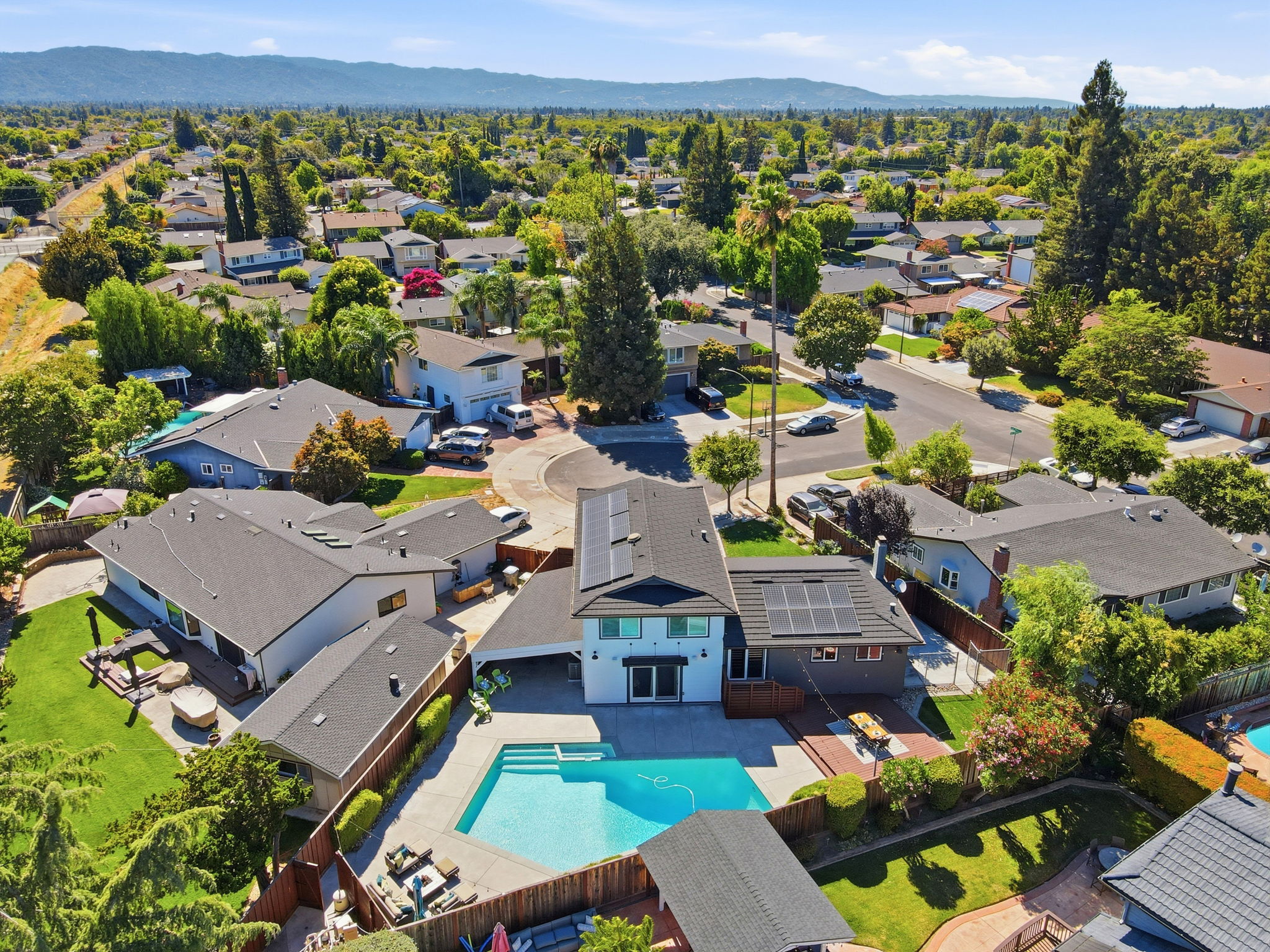 014_F8_AERIAL_1314 Los Palos Way