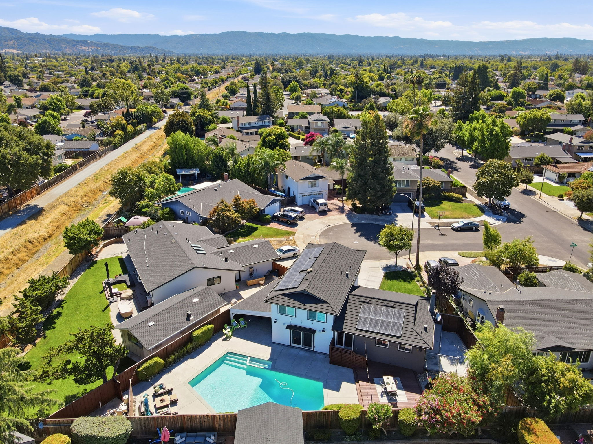 015_F8_AERIAL_1314 Los Palos Way