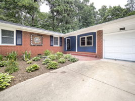 1314 Old Trinity Cir, Raleigh, NC 27607, USA Photo 3