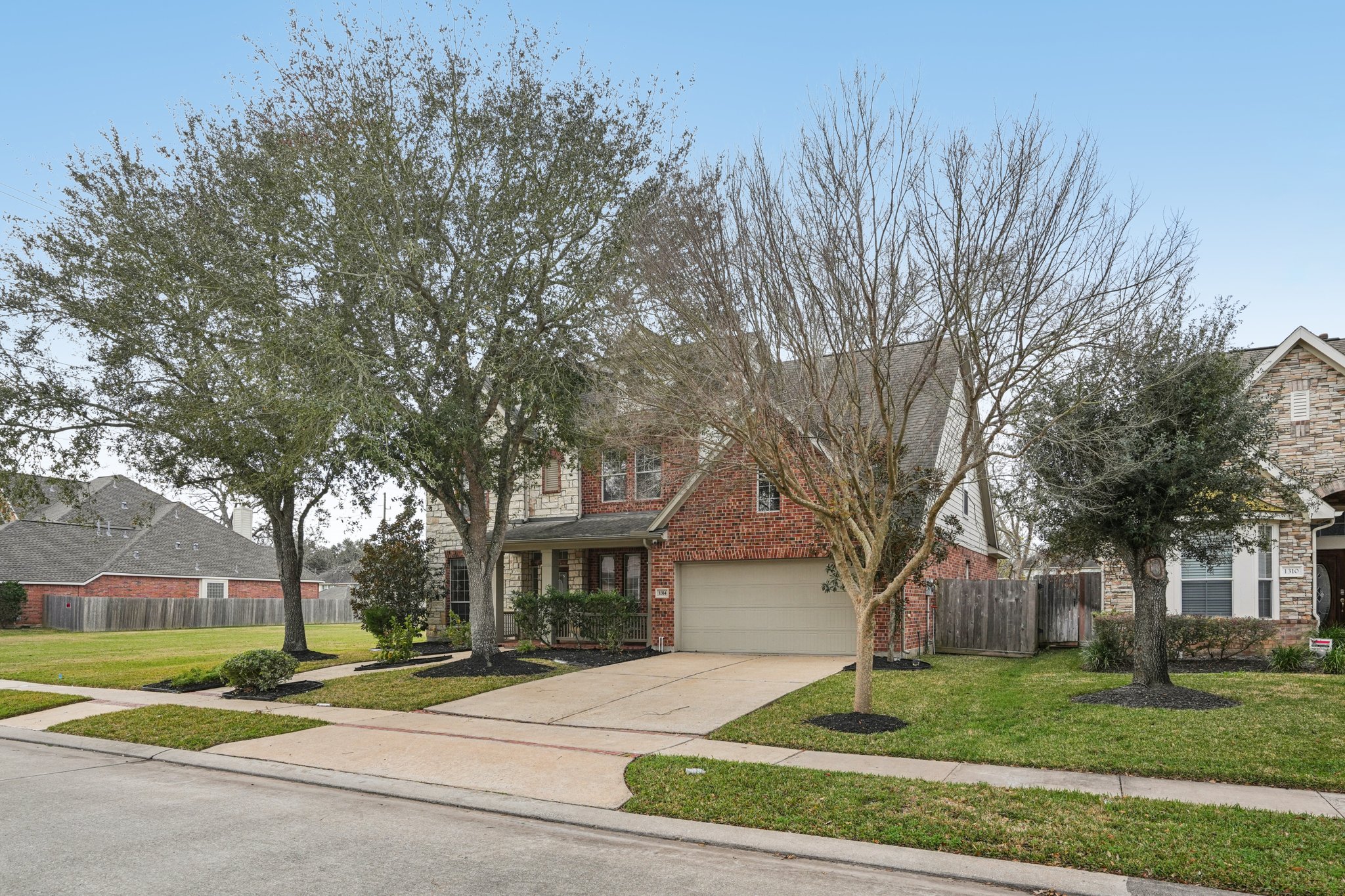Ravenel Ln-S1101-006.jpg