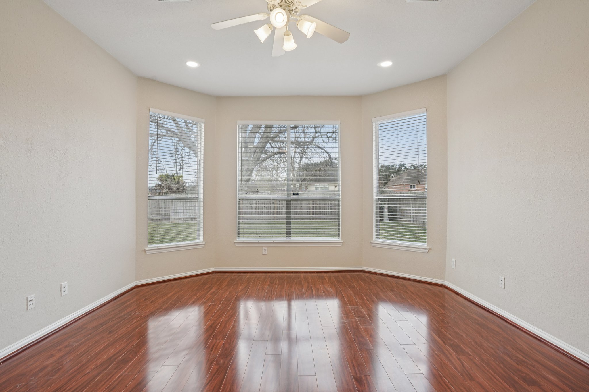 Ravenel Ln-S1101-012.jpg
