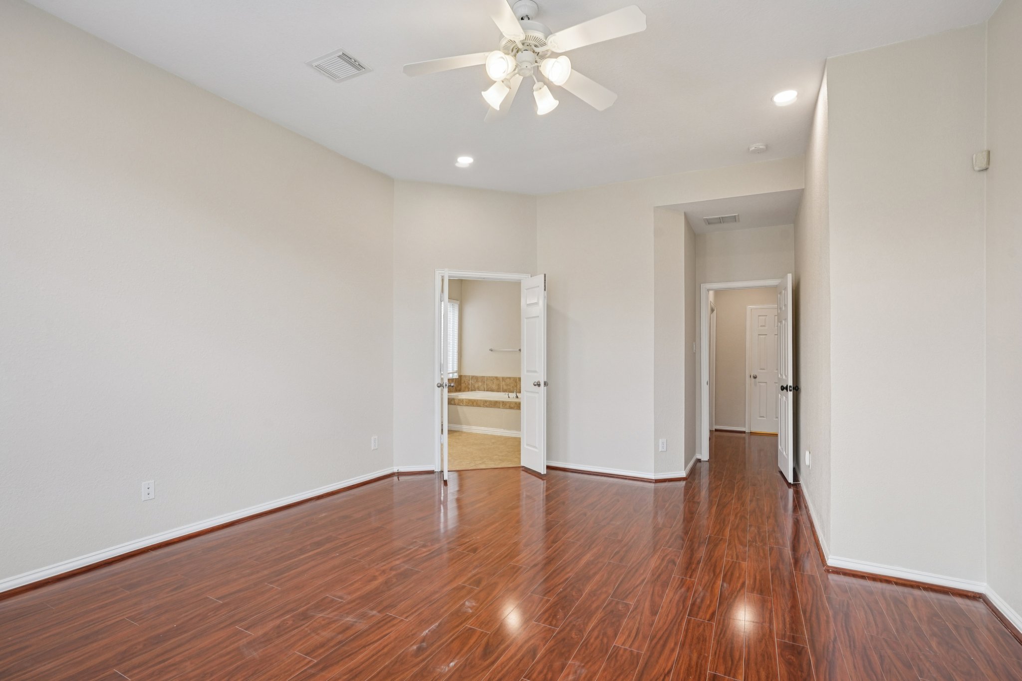 Ravenel Ln-S1101-013.jpg
