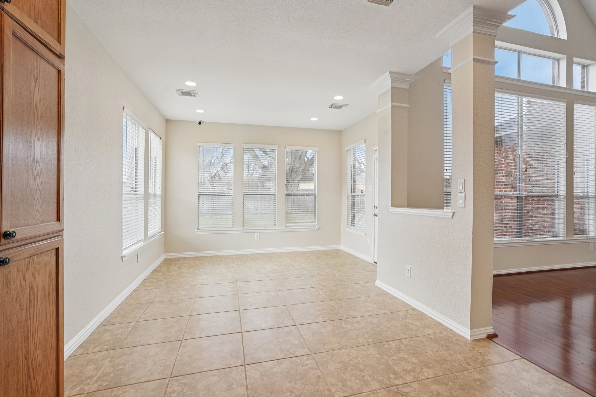 Ravenel Ln-S1101-016.jpg