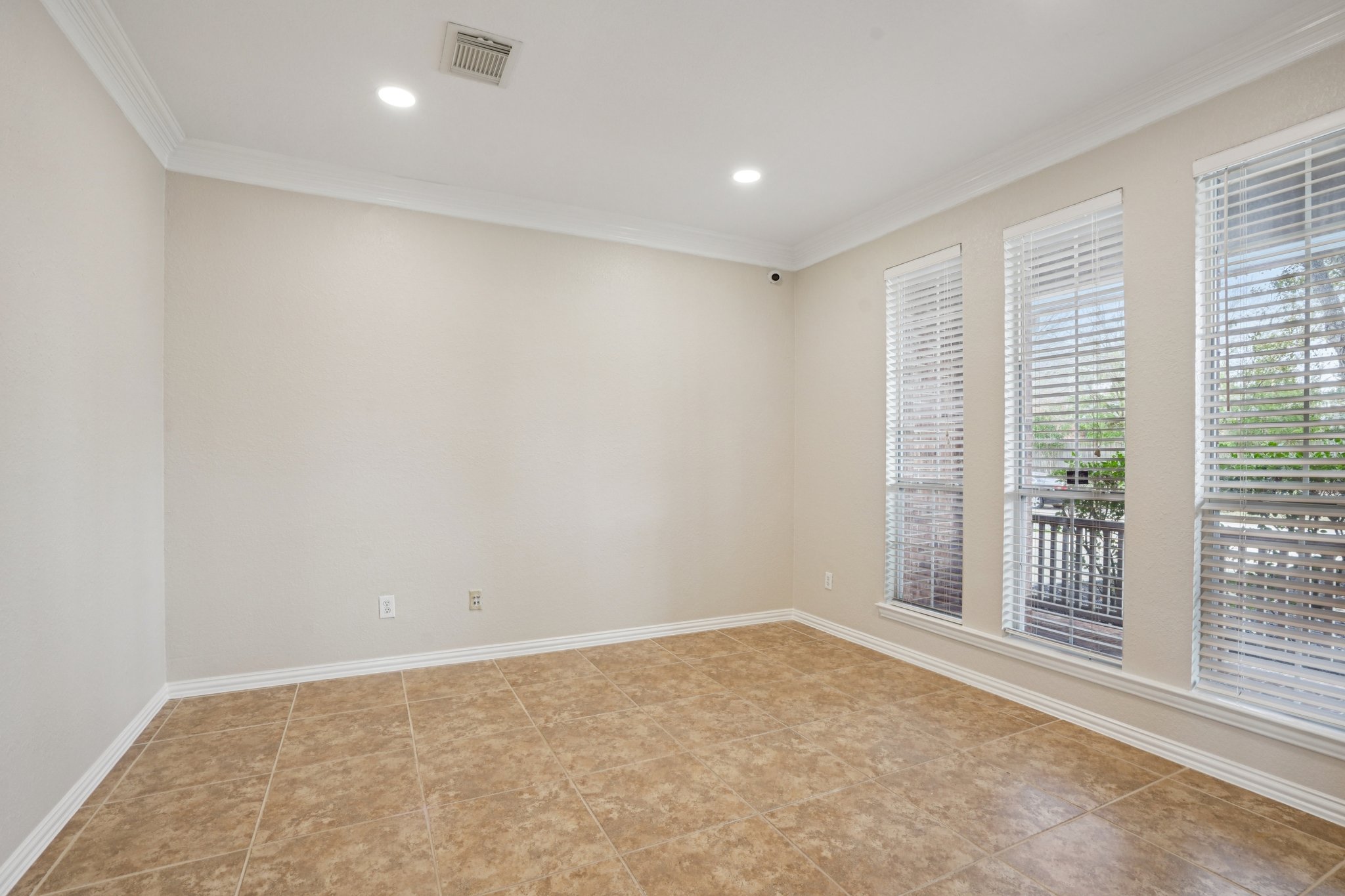 Ravenel Ln-S1101-031.jpg