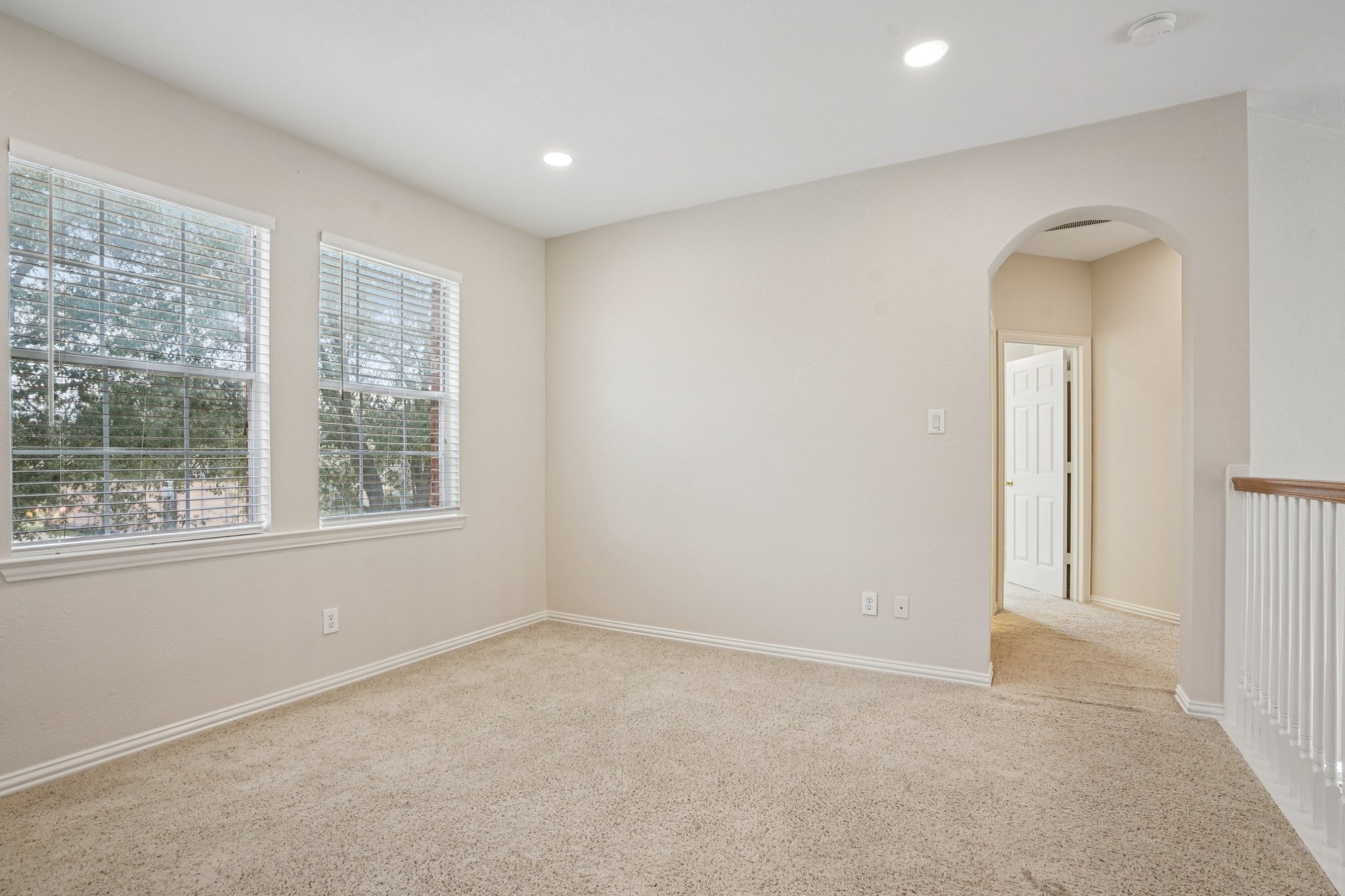 Ravenel Ln-S1101-037.jpg