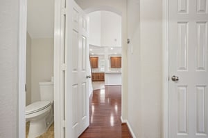 Ravenel Ln-S1101-028.jpg