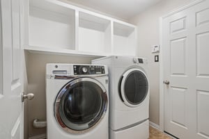 Ravenel Ln-S1101-030.jpg