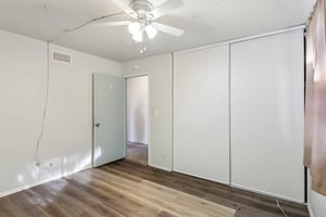 W Victoria St-S2108-018.jpg