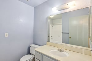 W Victoria St-S2108-019.jpg