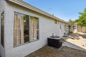 W Victoria St-S2108-039.jpg
