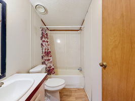  Photo 33