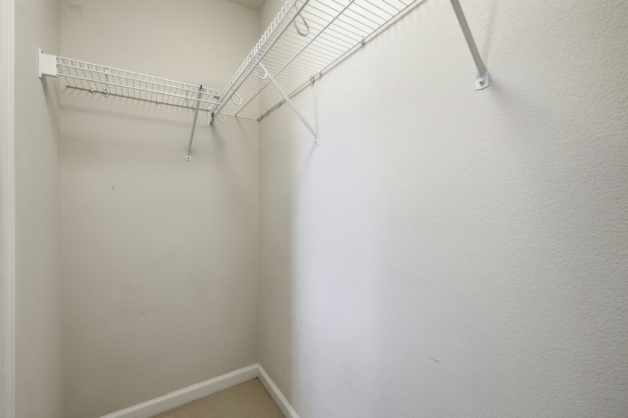 021_F8_1315 Alma Ave 223