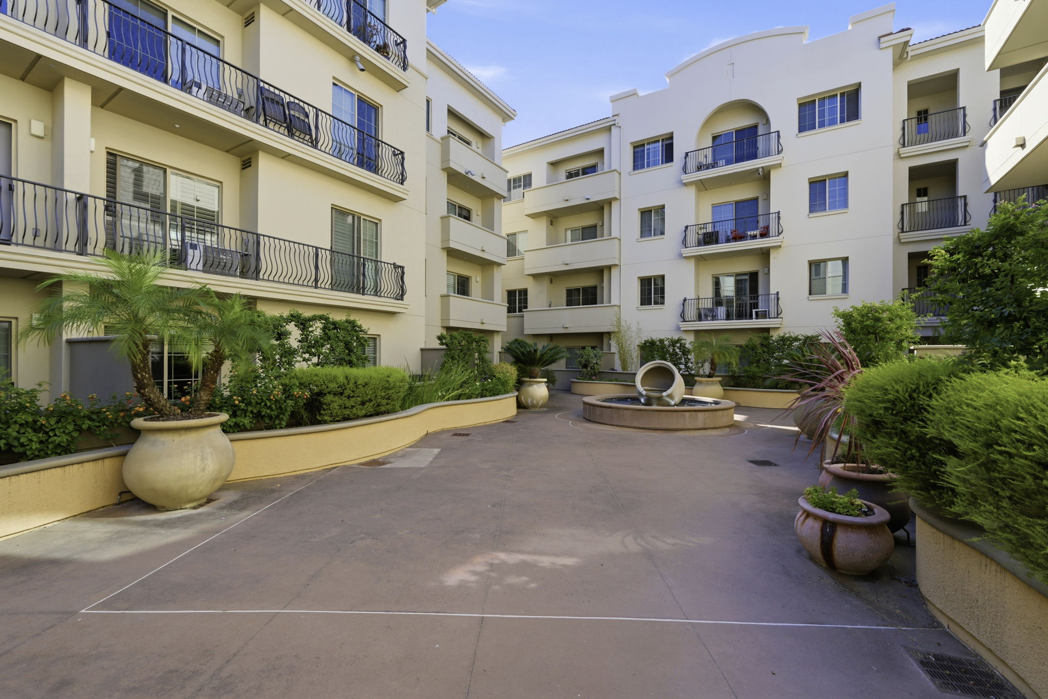 034_F8_1315 Alma Ave 223