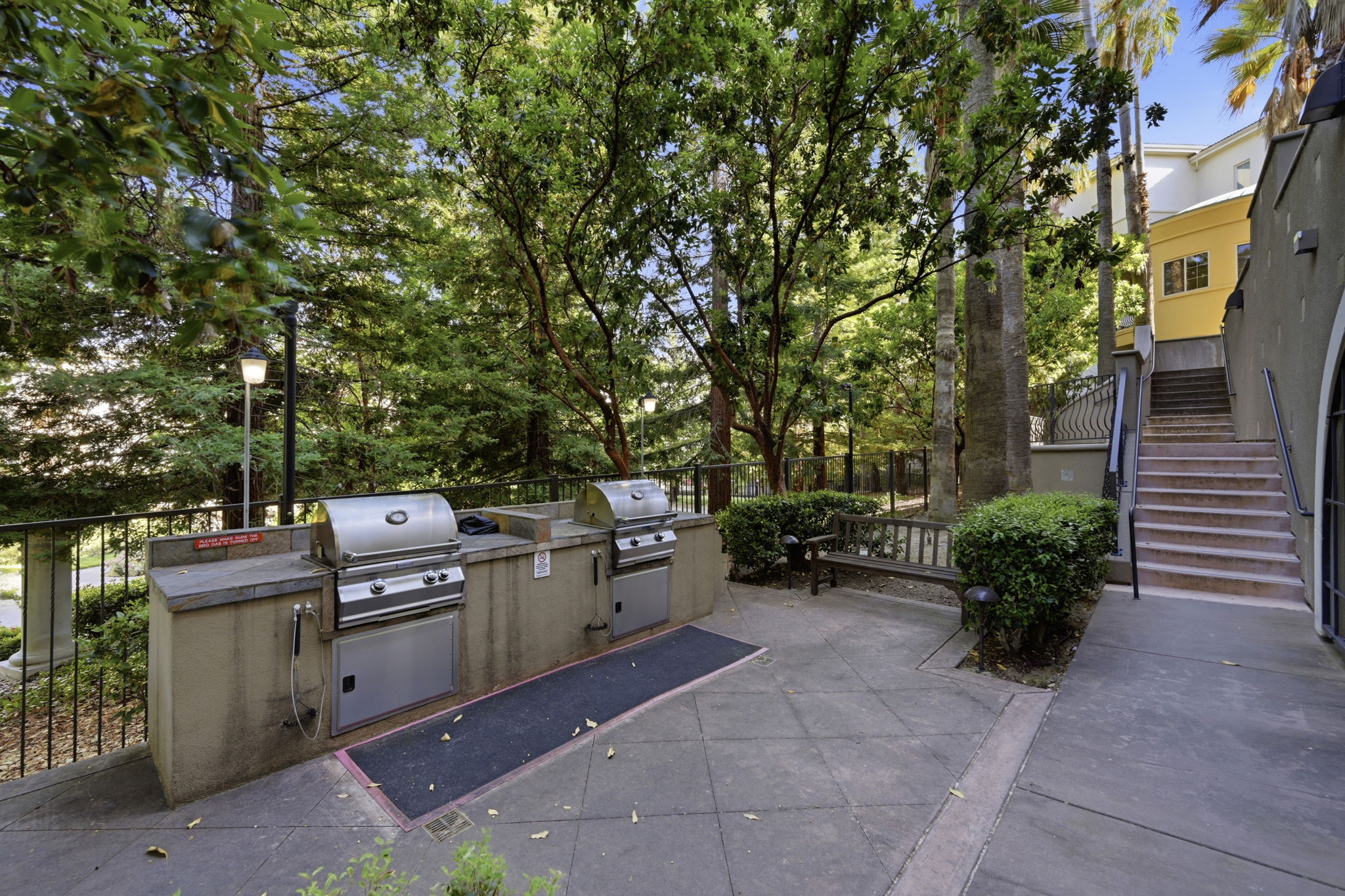 037_F8_1315 Alma Ave 223
