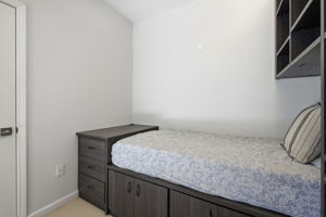 014_F8_1315 Alma Ave 223