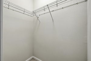 020_F8_1315 Alma Ave 223