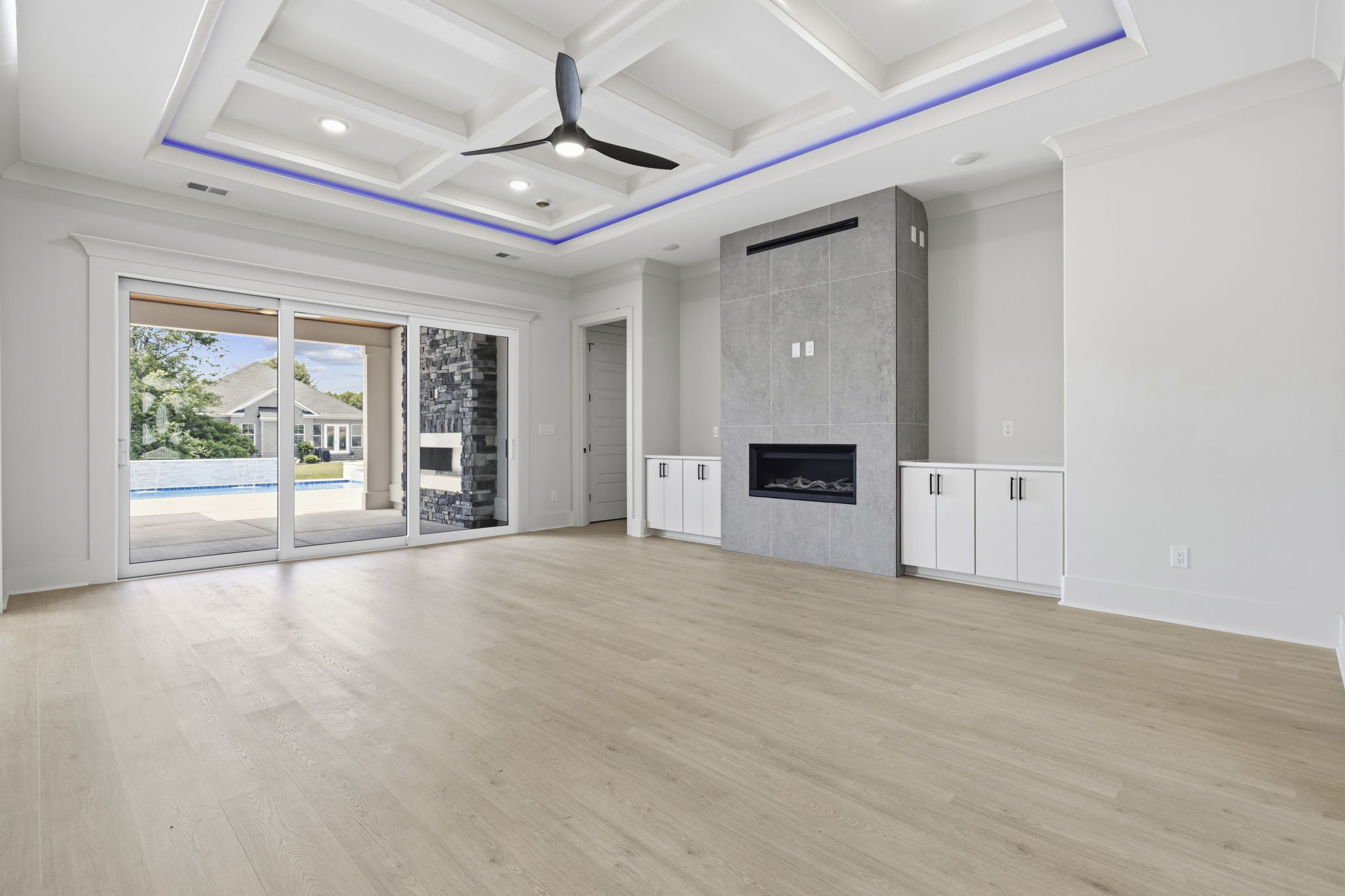  Photo 86