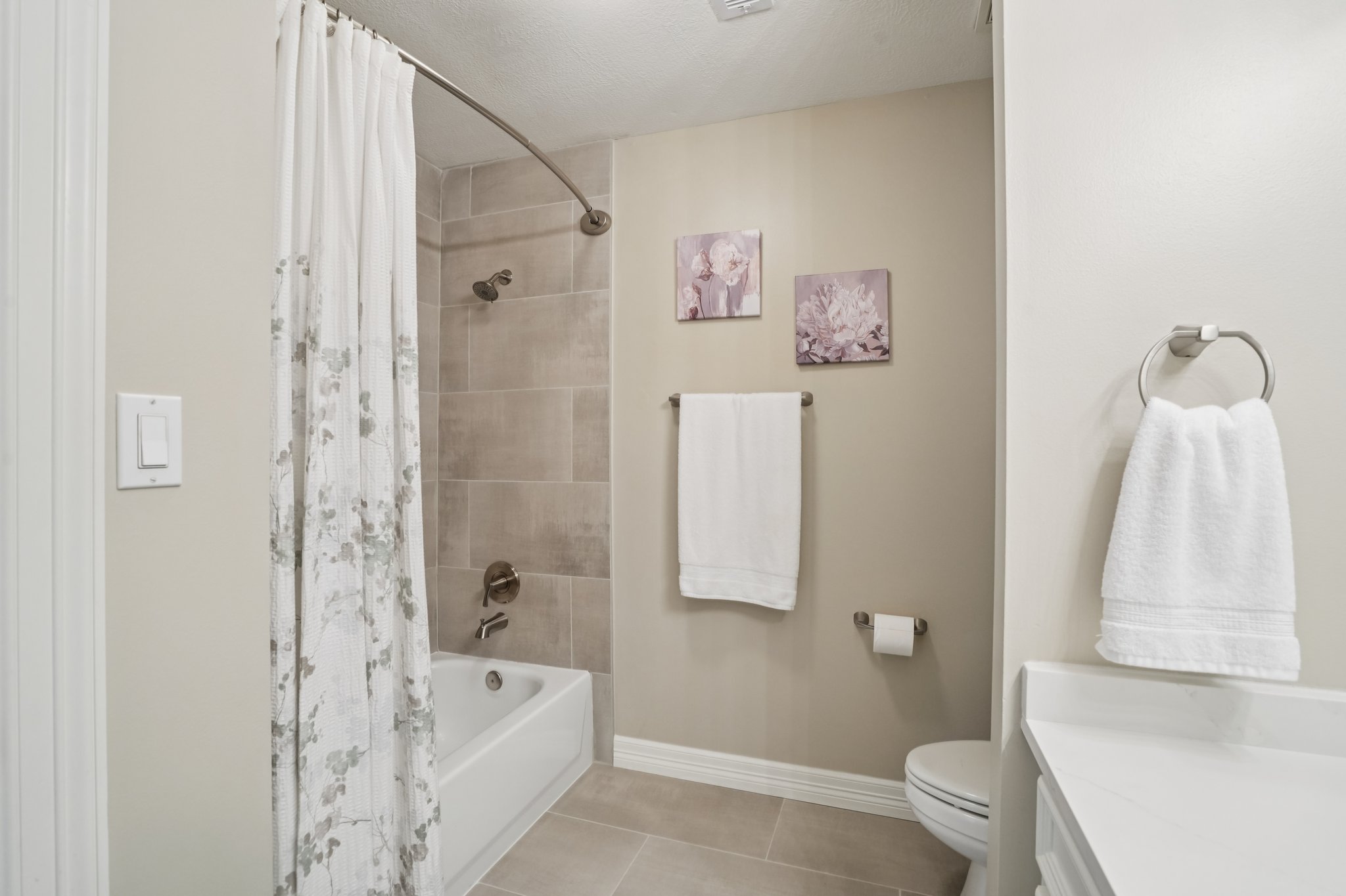 Chapel Bay Rd-S1604-047.jpg