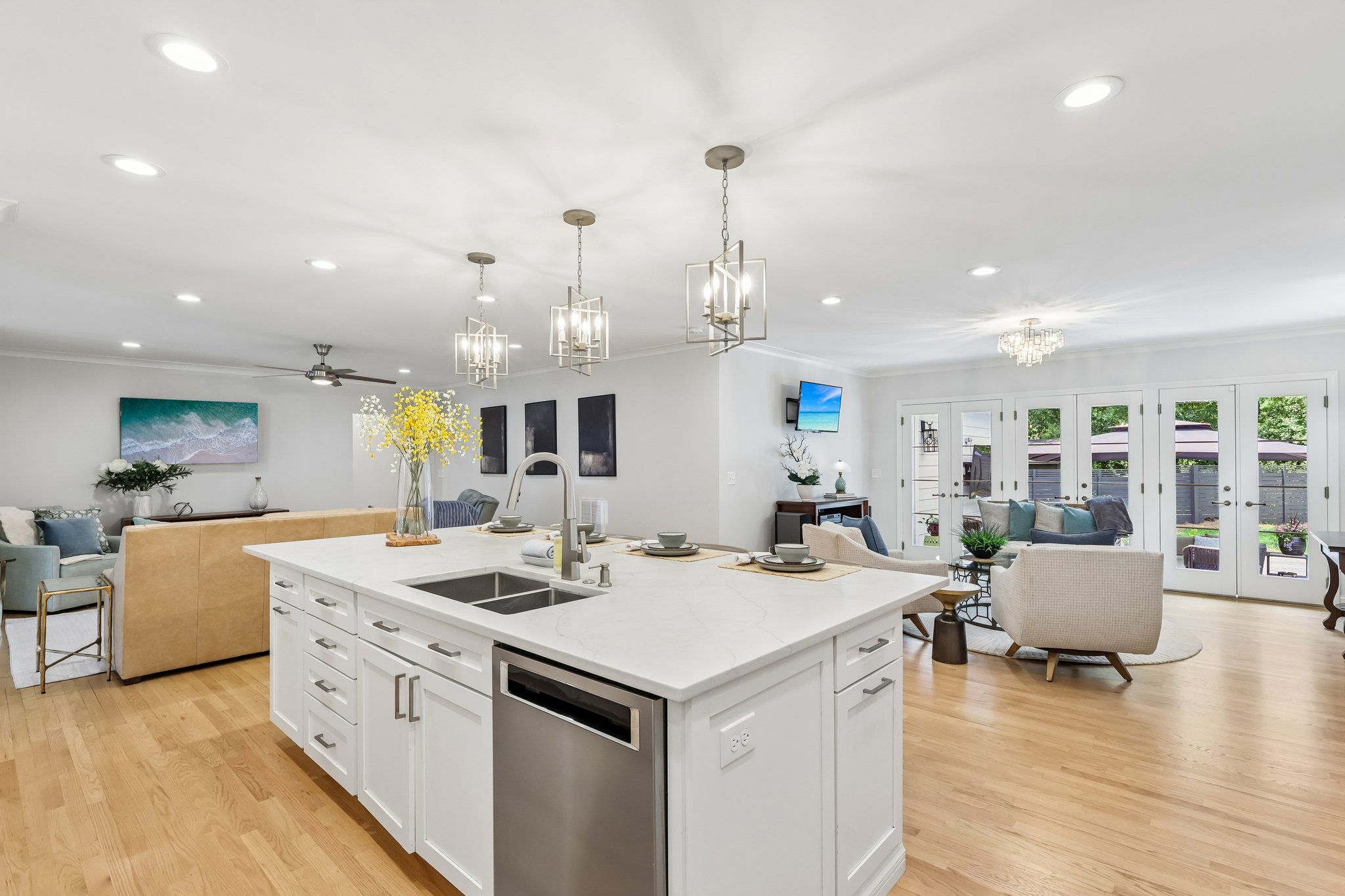 - 1315 Holmes Dr-S0906-023.jpg