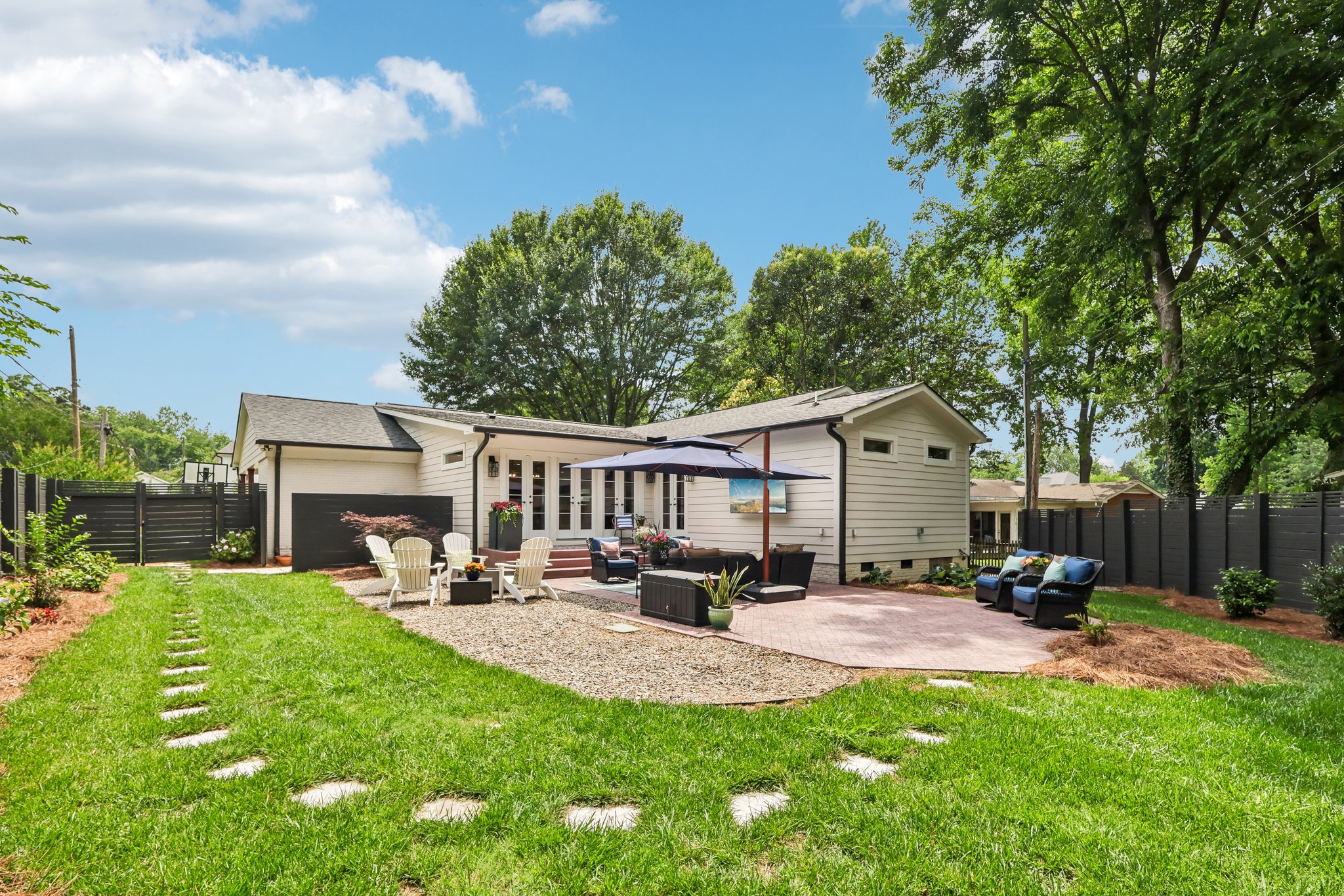 - 1315 Holmes Dr-S0906-064.jpg