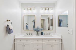 - 1315 Holmes Dr-S0906-041.jpg