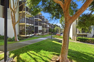 018_F8_1315 Laguna St 2