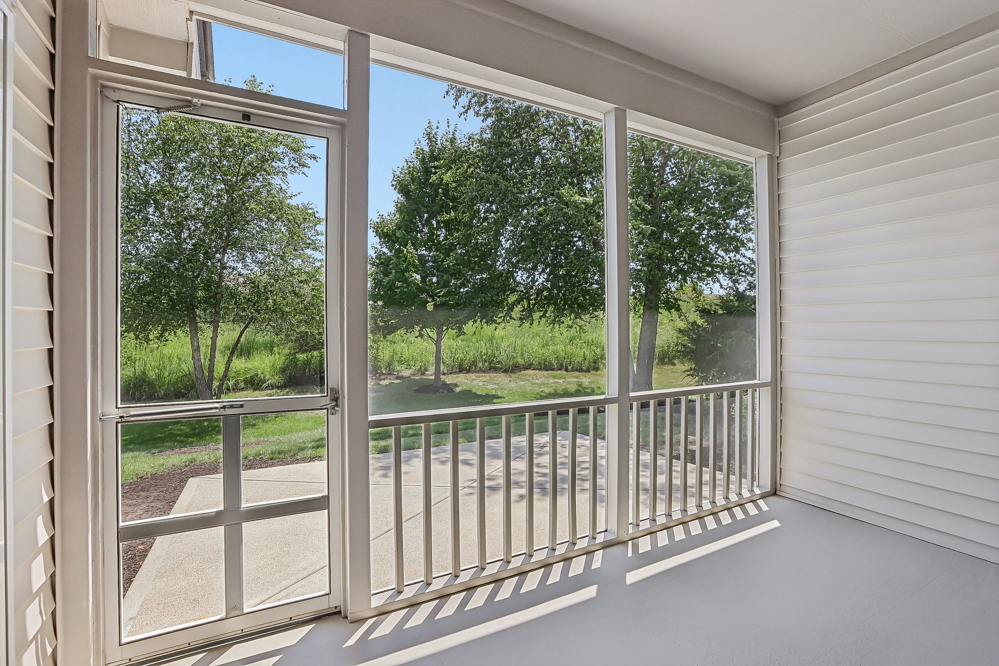 Monmouth Dr-S1507-036.jpg