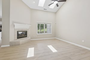 Monmouth Dr-S1507-006.jpg