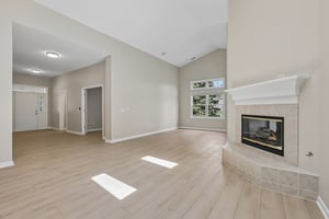 Monmouth Dr-S1507-008.jpg
