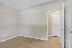 Monmouth Dr-S1507-021.jpg
