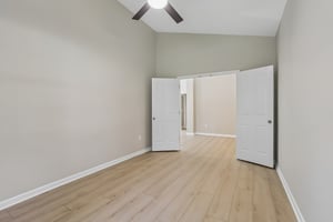 Monmouth Dr-S1507-025.jpg