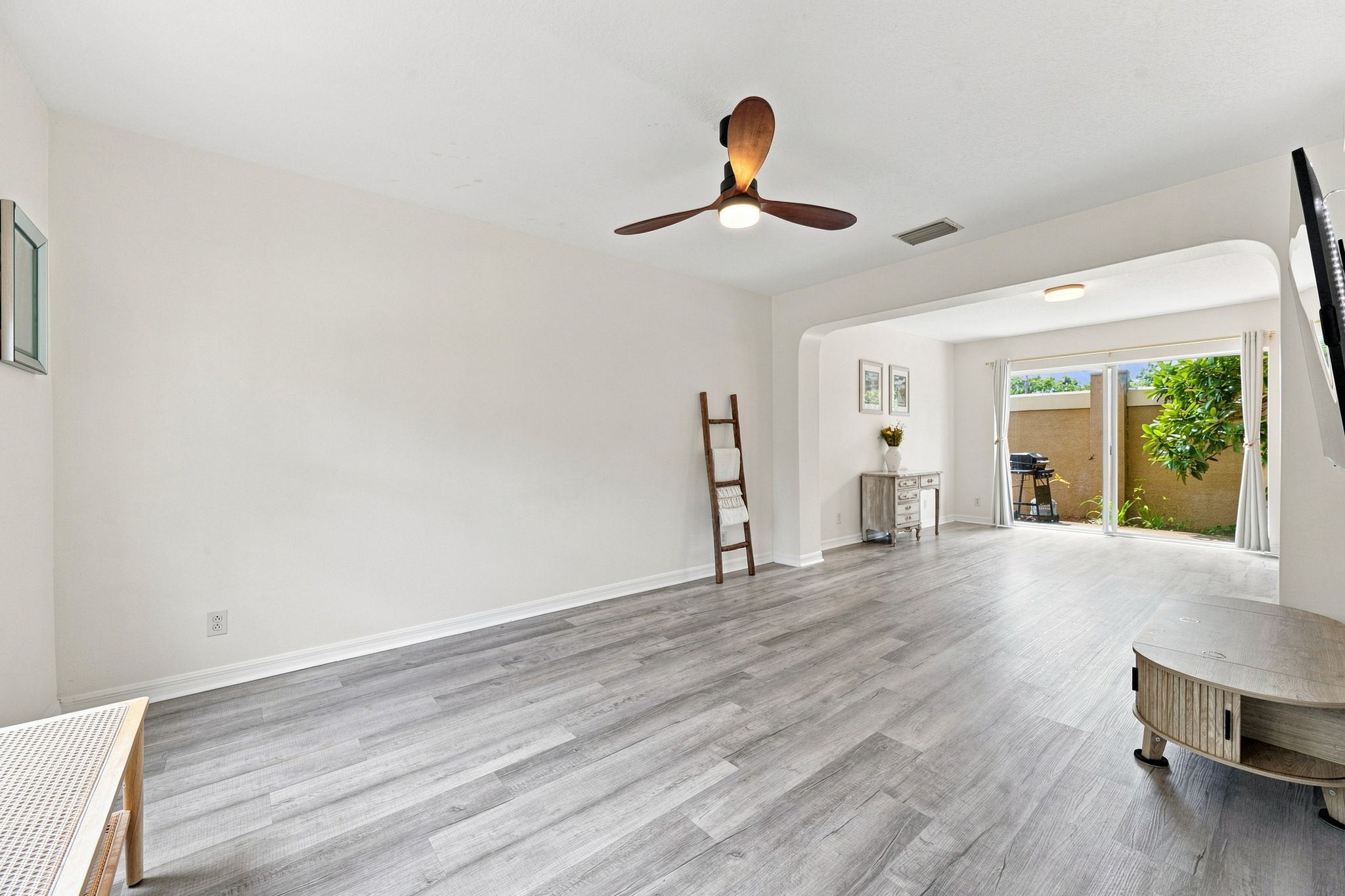 Living Room4