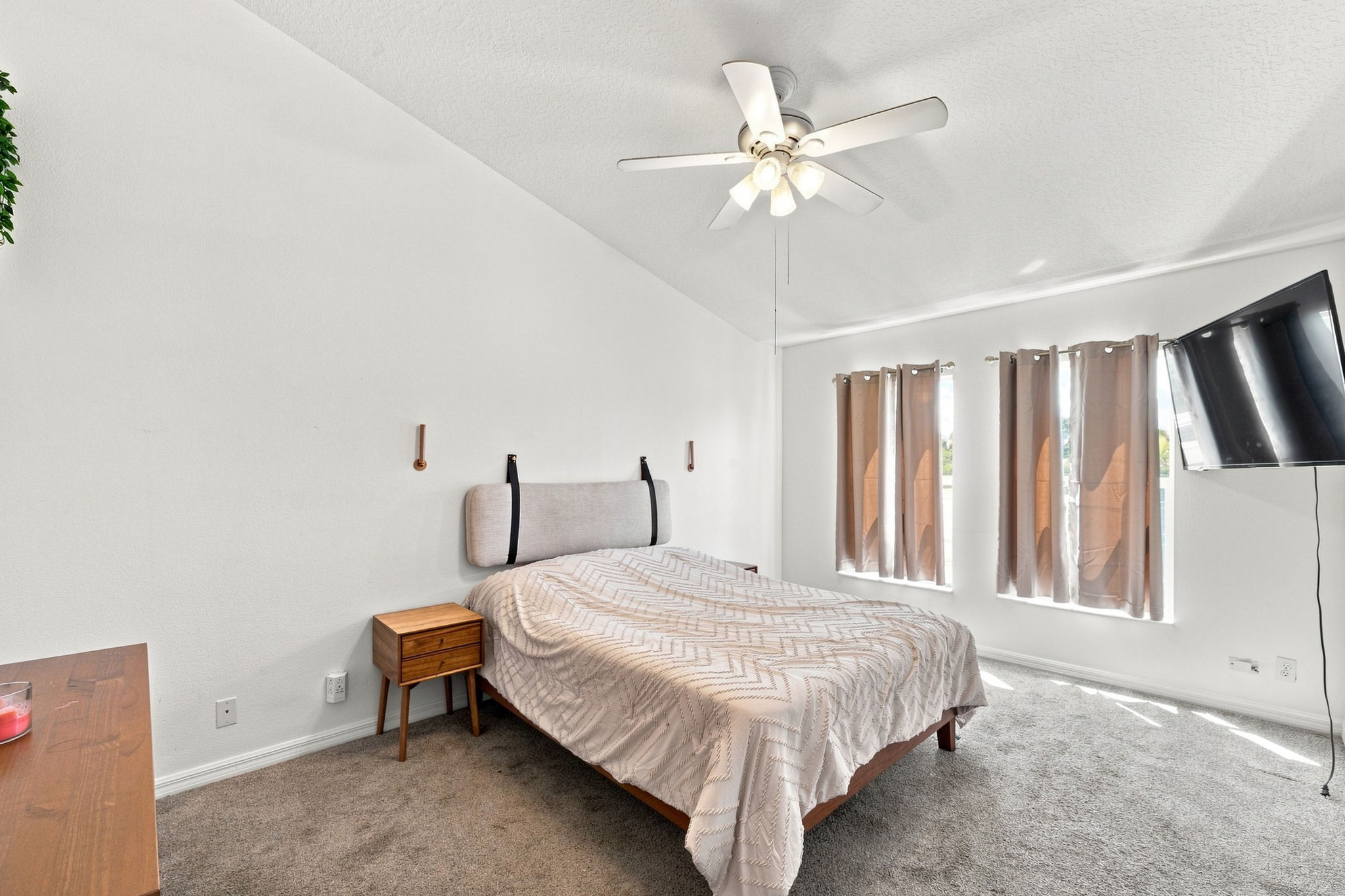 Upper Level Bedroom1a