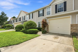 Front Exterior2