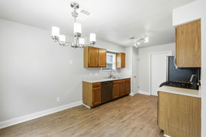 Dining/Kitchen