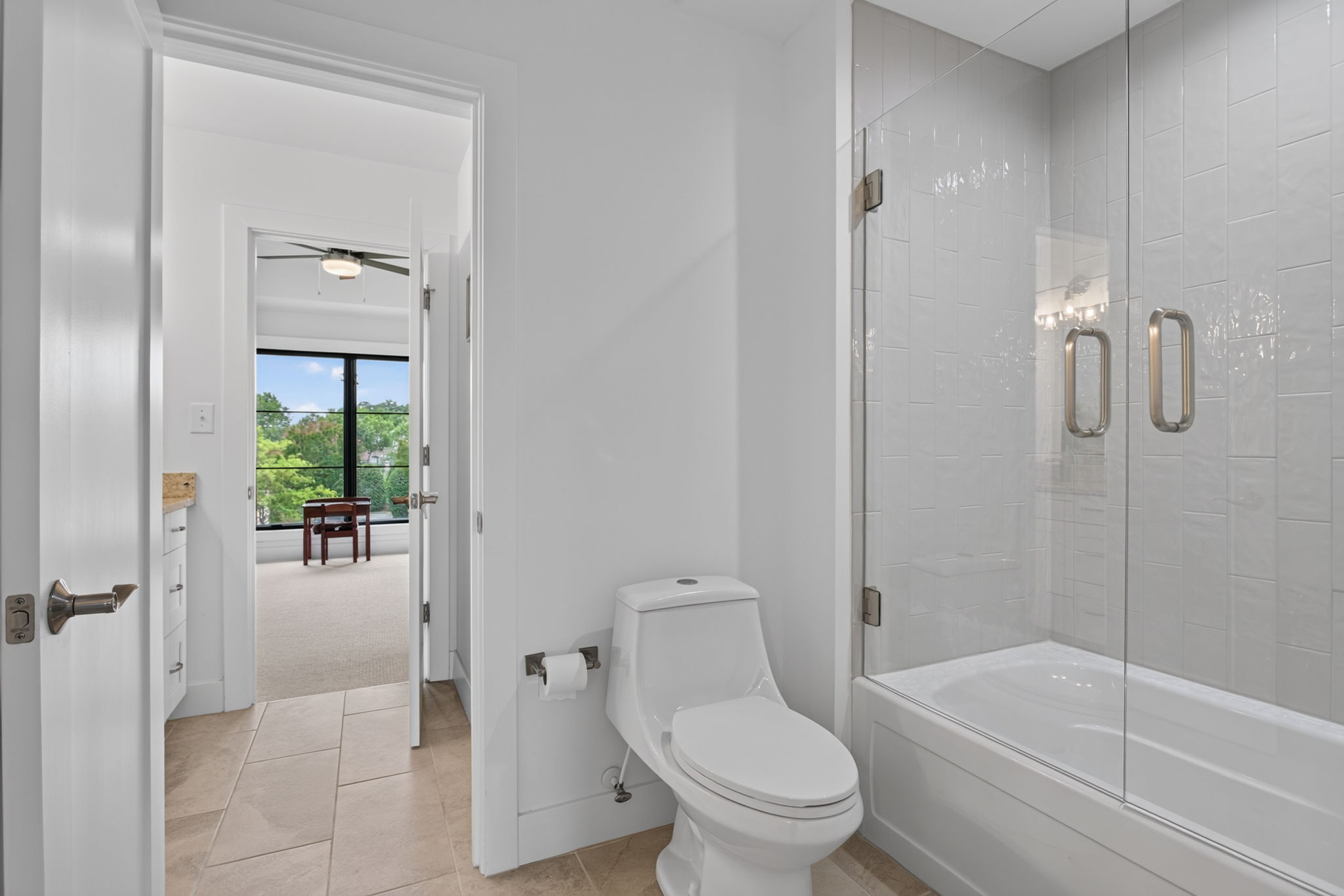  Photo 49