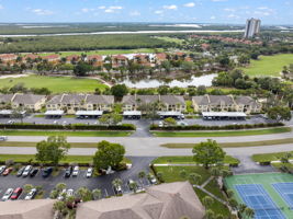 https://cdn.aryeo.com/listings/1316-mainsail-dr-1014-naples-fl-34114-13668718/resized/thumbnail/thumbnail-01949fb7-ee97-7086-9041-8494f79f3e7e.jpeg