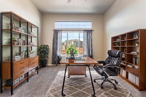 DSC04460 virtually staged.jpeg