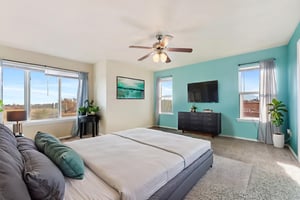 DSC04415 virtually staged.jpeg