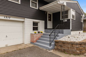 1317 44th Ave NE, Columbia Heights, MM 55421-5331