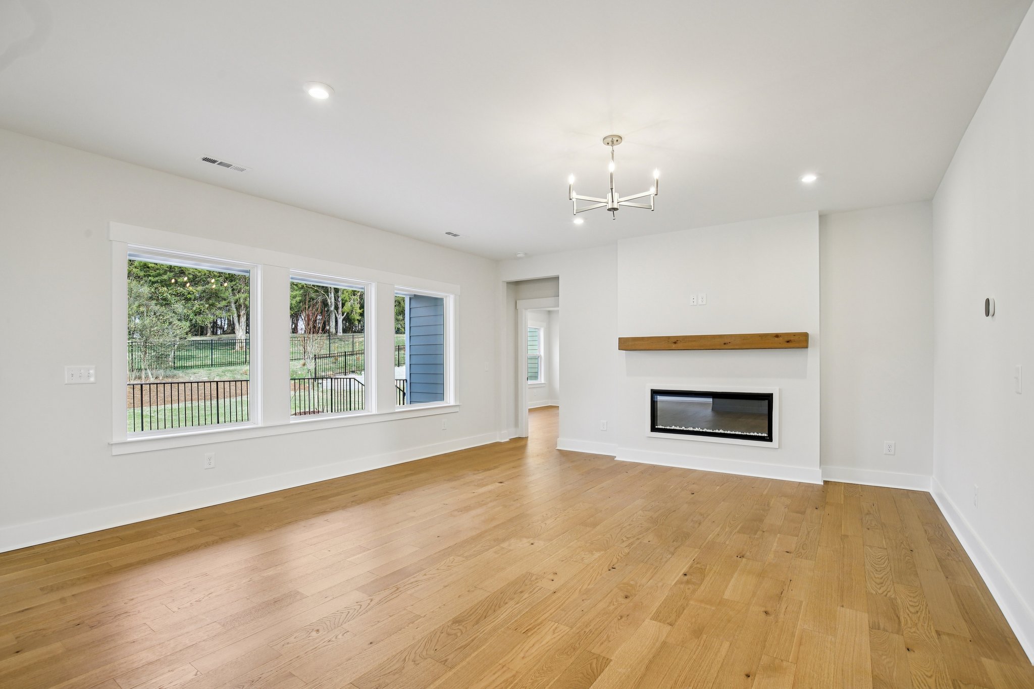 Ashton Pk Dr-S1701-016.jpg