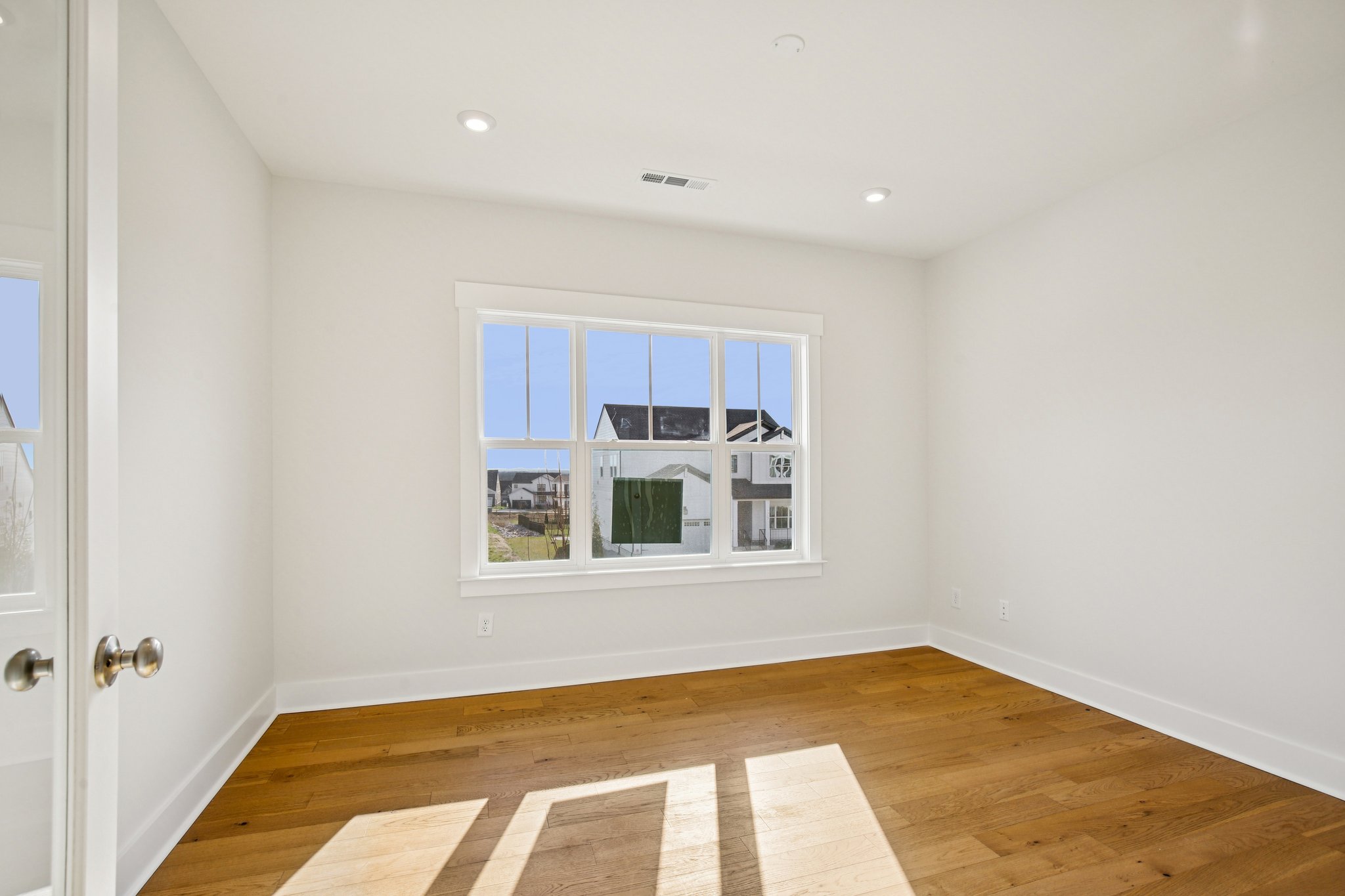 Ashton Pk Dr-S1701-041.jpg