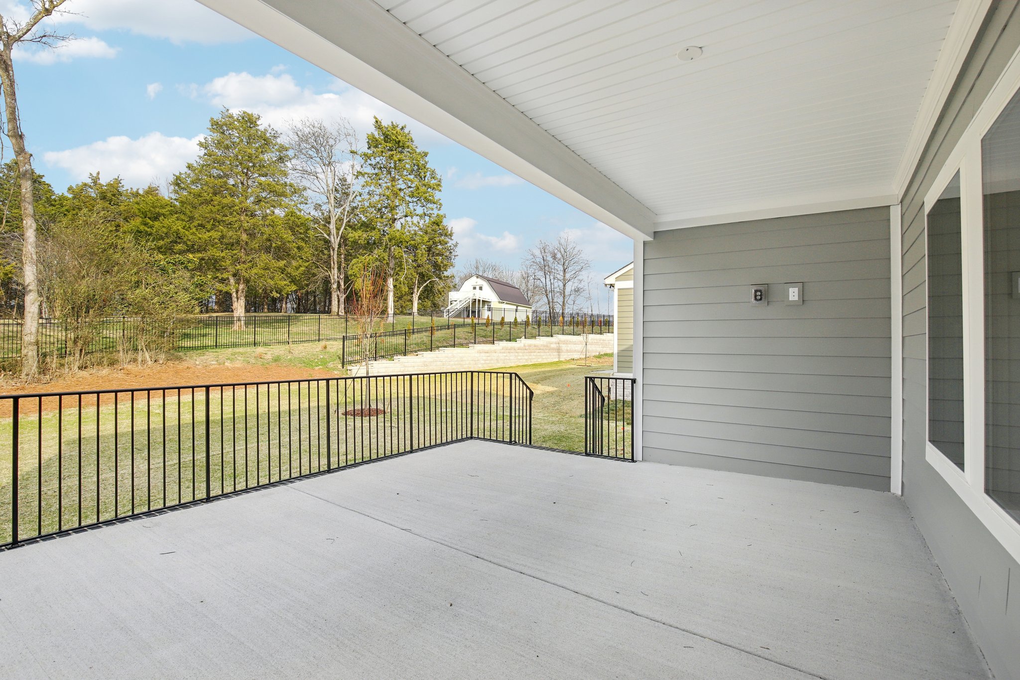Ashton Pk Dr-S1701-083.jpg
