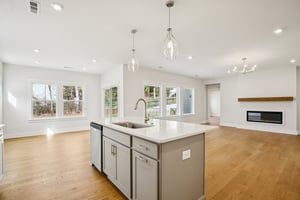 Ashton Pk Dr-S1701-024.jpg