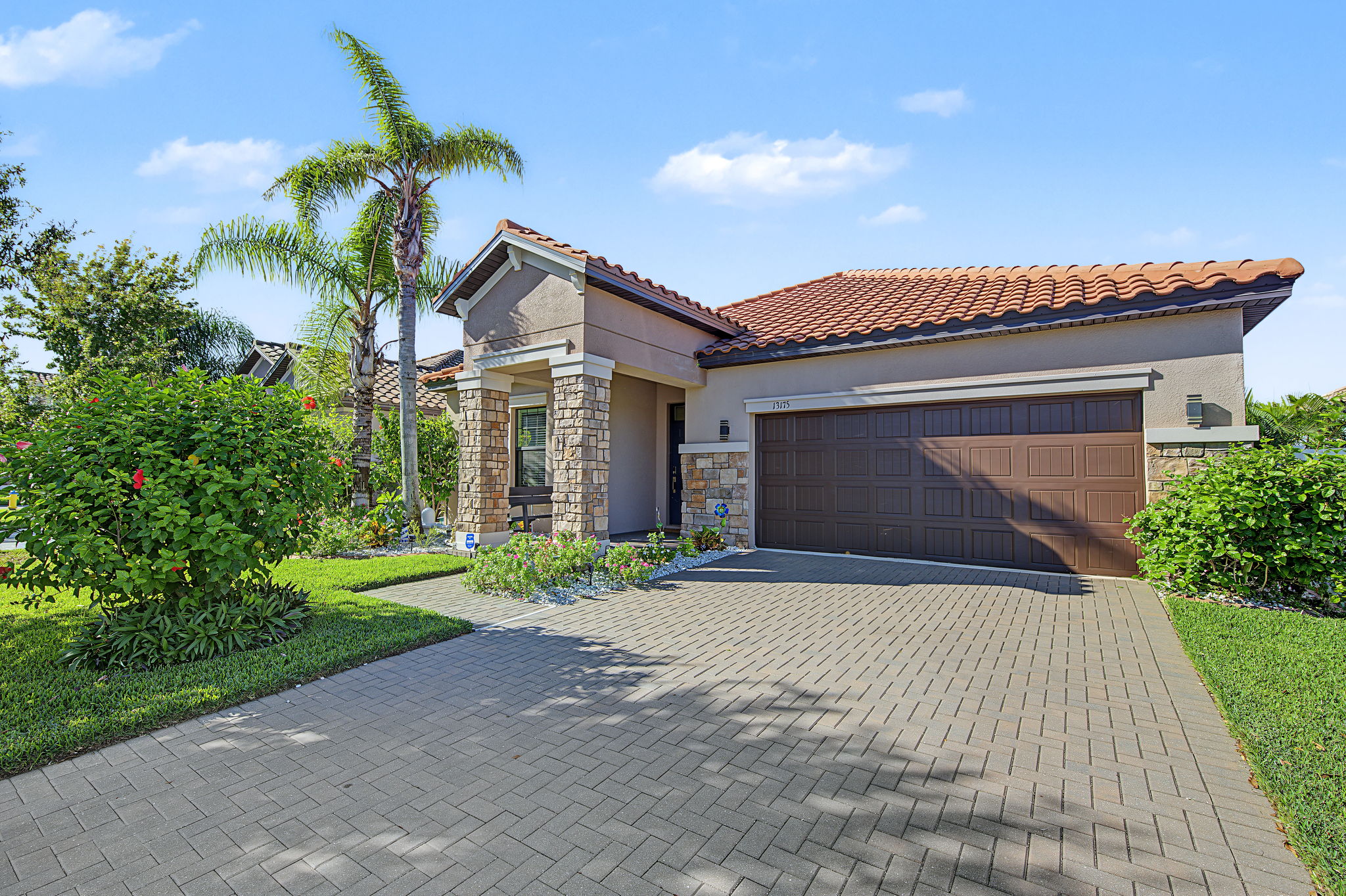 Front Exterior3