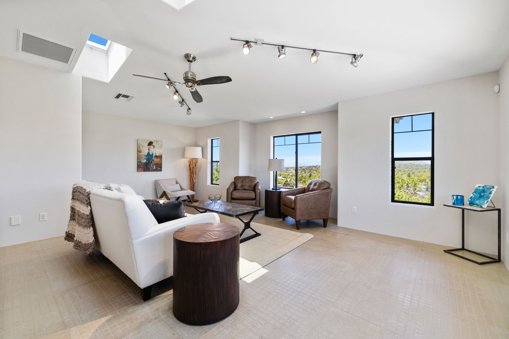 Guest House Living Room (1)