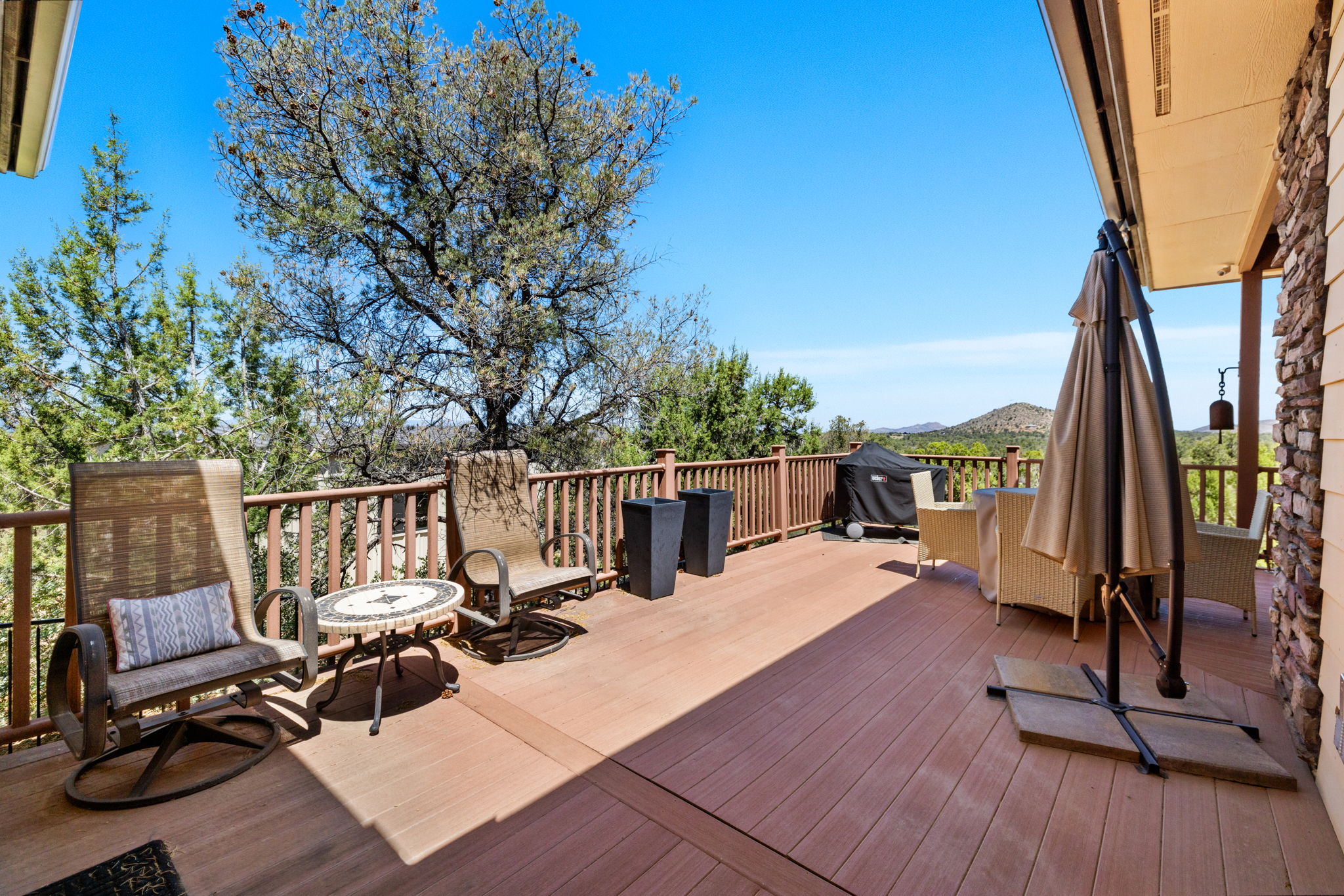 Deck (4)