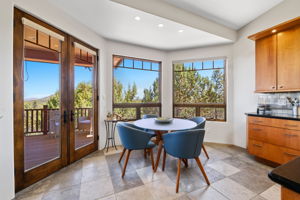 Breakfast Nook (2)