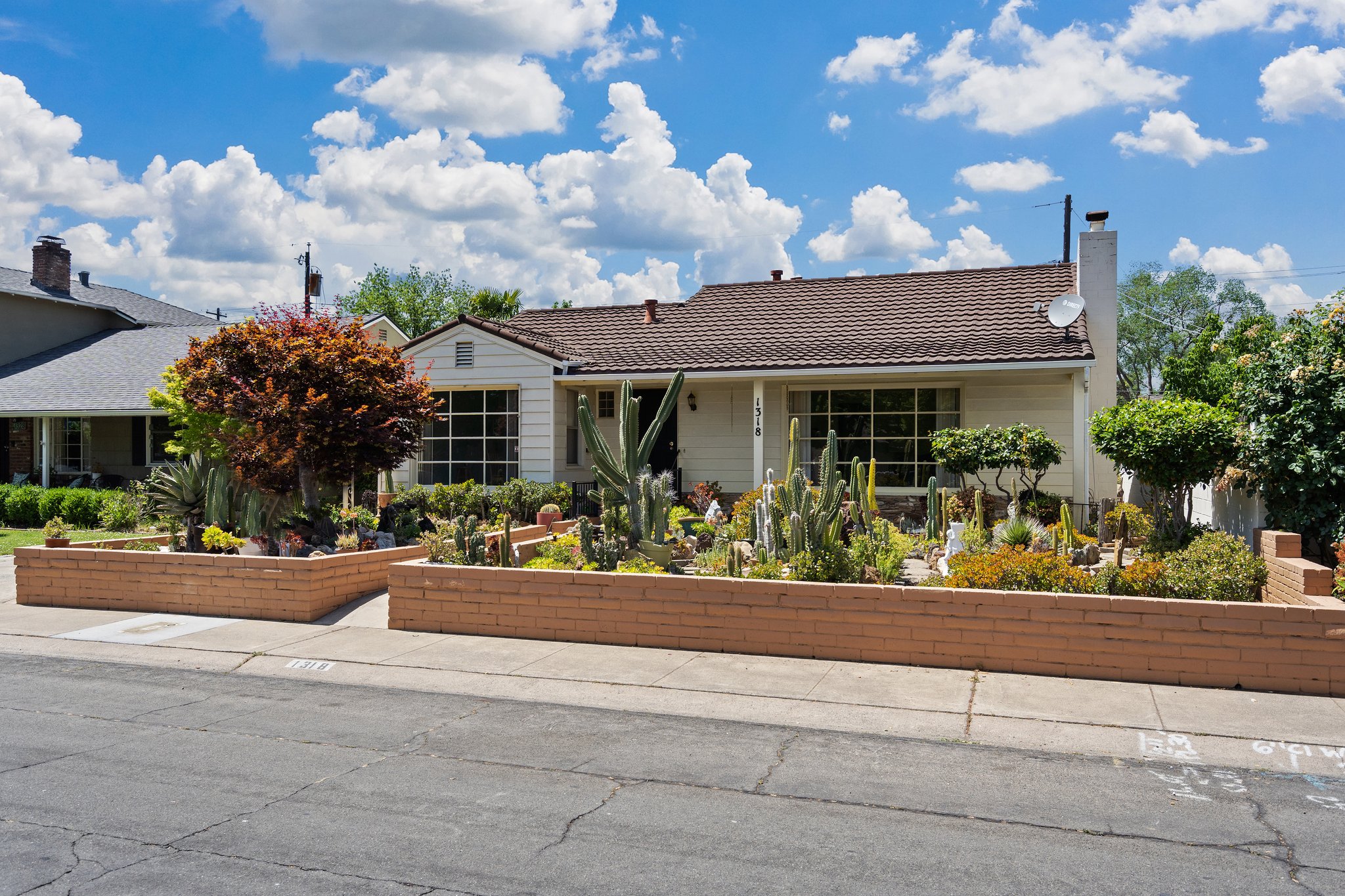 1318 52nd St, Sacramento, CA 95819 | Mountain Kid Media
